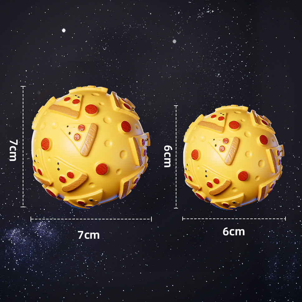Pizza squeaky pet ball in S 6 cm and M 7 cm sizes